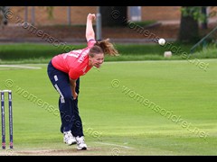 160618_046-Anya Shrubsole-Eng