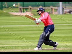 160618_397-Lauren Winfield-Eng