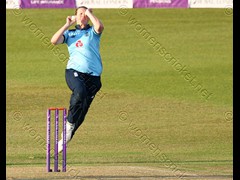 190702_607-Anya Shrubsole-Eng