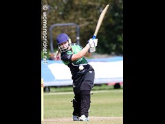 220418_856-Abigale Avery-Bks