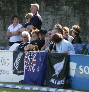 [NZ Supporters © Don Miles]
