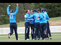 150226_0060-Kate Cross wkt celebration