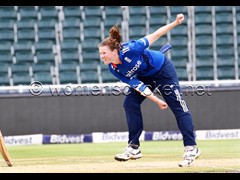 160214_214-Anya Shrubsole-Eng