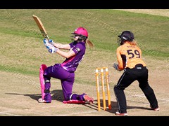 160814_482-Ellyse Perry-Ltn