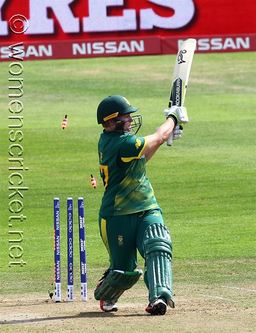 [Lizelle Lee bowled] � Don Miles