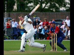 060924_220-Phil Tufnell-celebs