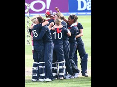 090322_483-team-Eng