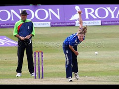 150721_045-Anya Shrubsole-Eng