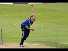 150723_043-Anya Shrubsole-Eng