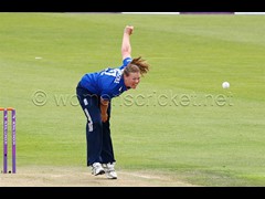 150723_058-Anya Shrubsole-Eng