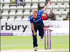 150727_110-Anya Shrubsole-Eng