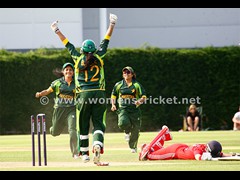 Pakistan team celebrate