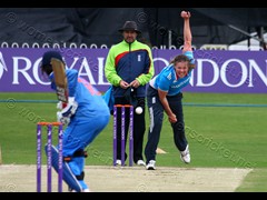 140821_091-Anya Shrubsole-Eng