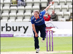 150727_110-Anya Shrubsole-Eng