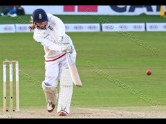 150812_298-Anya Shrubsole-Eng