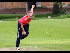 160618_060-Anya Shrubsole-Eng