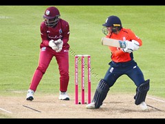 190621_149-Danni Wyatt-Eng